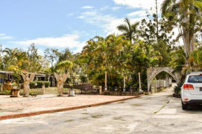 Convenience house in Nerang with Private room